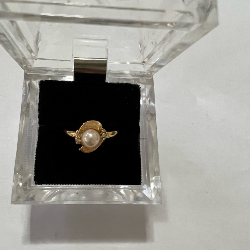 18 K gold plated stamped beautiful ring size 7